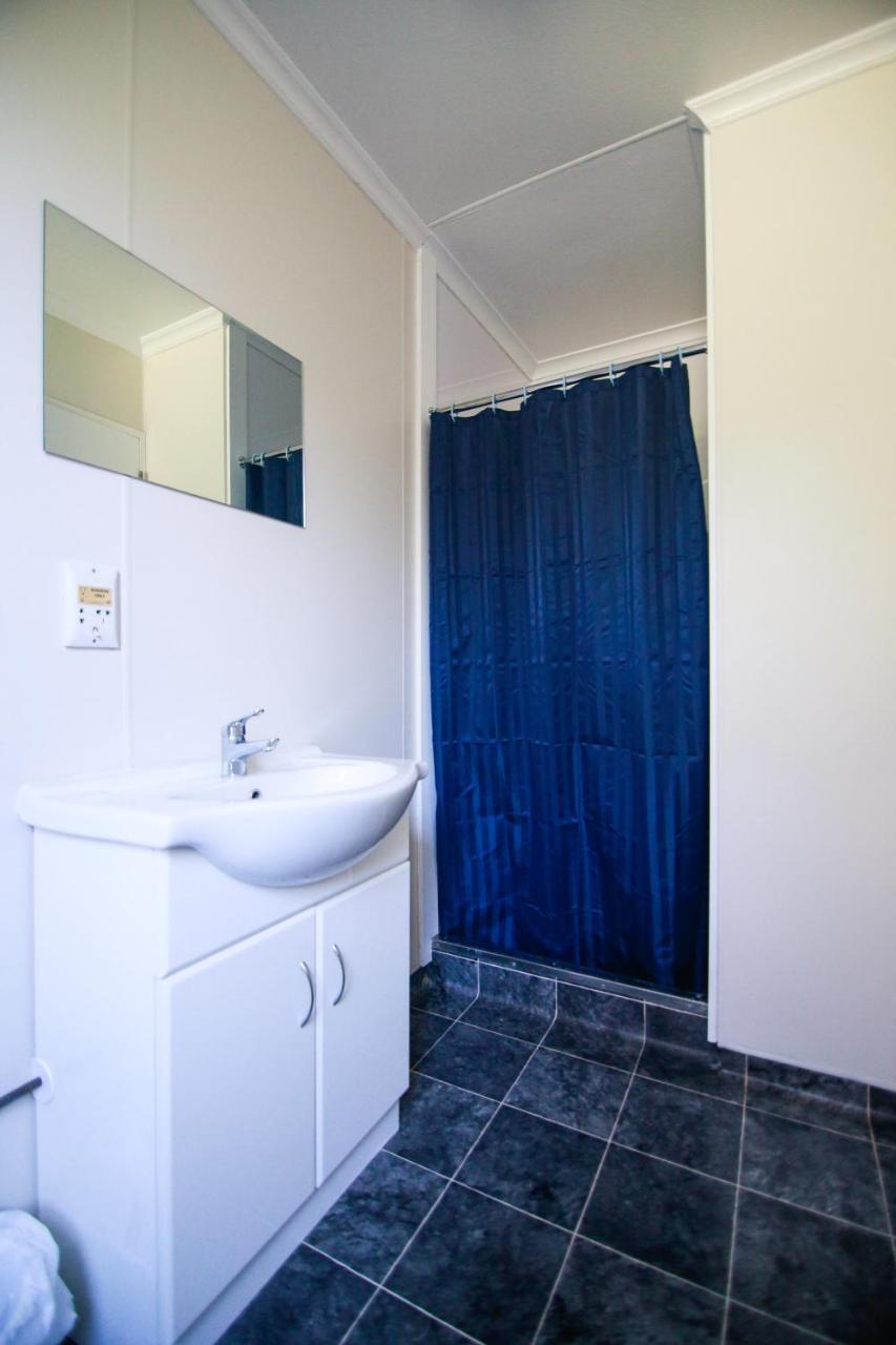 Bulls Motel & Holiday Park Halcombe Esterno foto